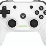 שלט חוטי מבית fantech דגם WGP12 בצבע לבן תומך ב PS3 +PC